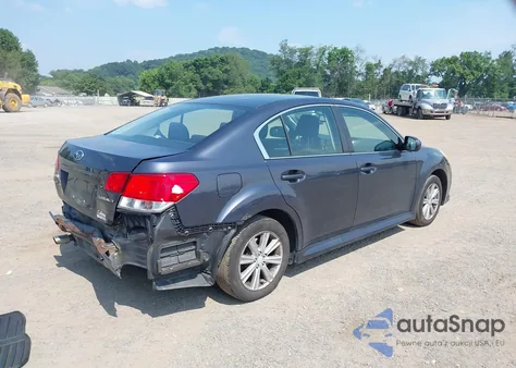 2010 Subaru Legacy 2.5I Premium из США, поврежденный, VIN 4S3BMCG6XA3225082
